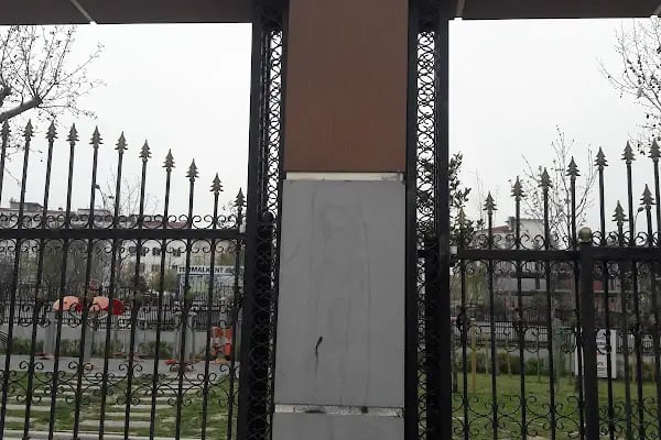 Emin BATMAZOGLU parki Yağmur Cafe - Resim 5