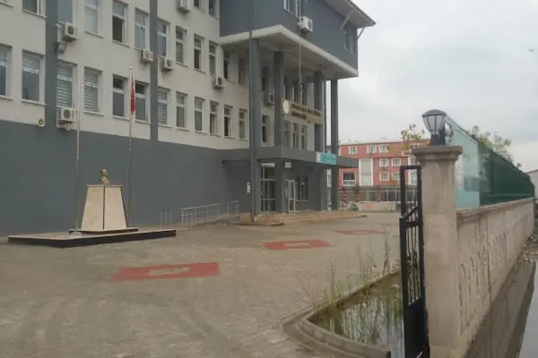 Gemlik İlçe Milli Eğitim Müdürlüğü ve e-Sınav Merkezi - Resim 3