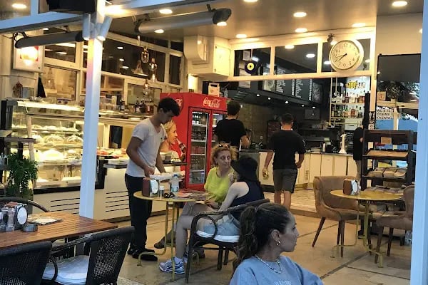 Burgaz Cafe - Resim 19