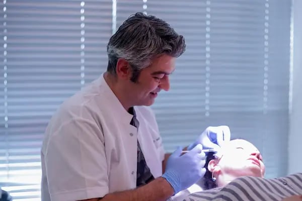 İz Clinic - Resim 13