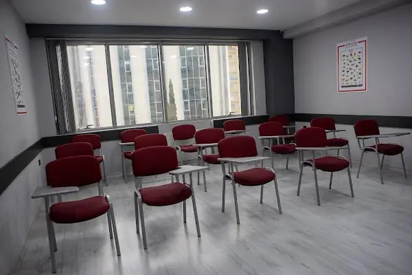 Just English Dil Okulları Bursa-Fomara - Resim 10
