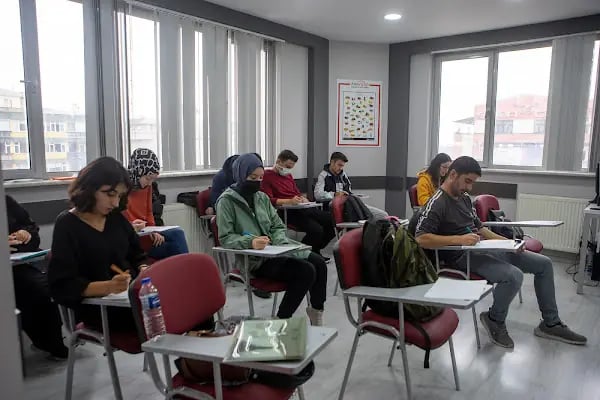 Just English Dil Okulları Bursa-Fomara - Resim 12