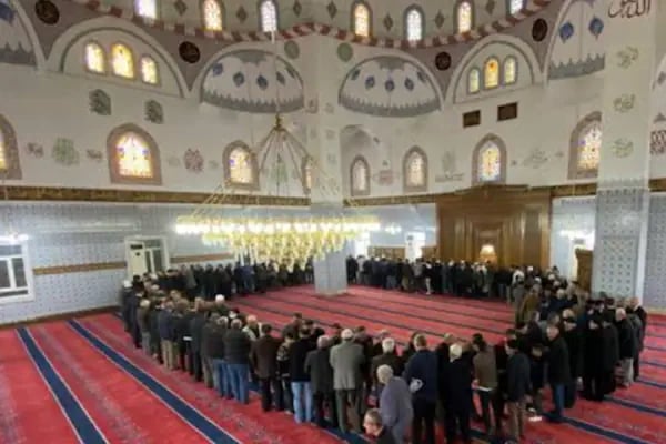 Hüseyin Gazi Nurlu Uluyol Camii - Resim 14