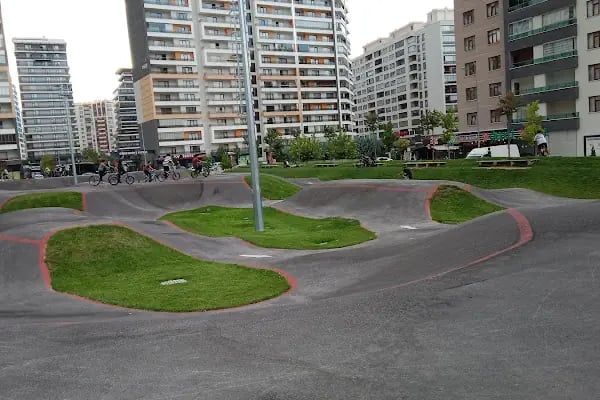 Selçuklu Bisiklet ve Kaykay Parkı 2 - Resim 3