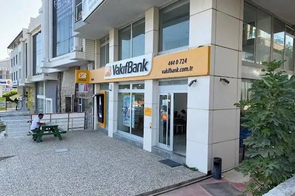 VakıfBank Aksu Şubesi - Resim 3