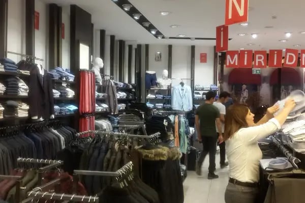 Hatemoğlu İzmir Optimum AVM - Resim 2
