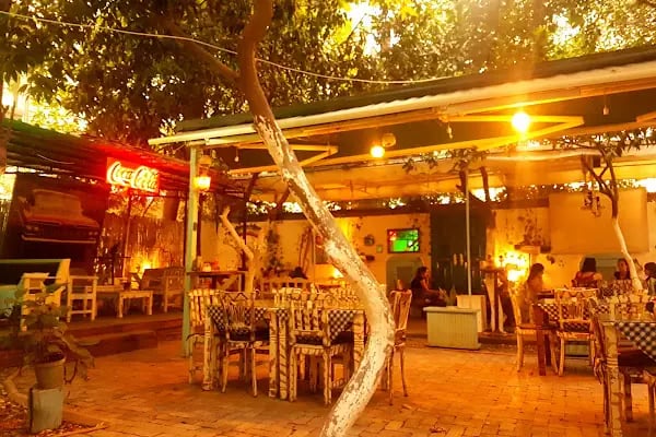 Rooms Cafe - Resim 1