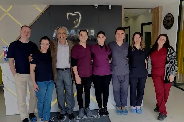 Adalya Ağız ve Diş Sağlığı Polikliniği (Dental Implants, Veneers, Crowns Clinic in Antalya, Turkey) - Resim 18