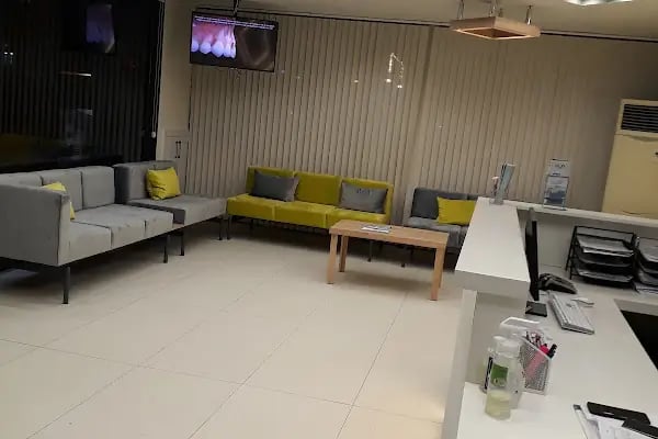 Adalya Ağız ve Diş Sağlığı Polikliniği (Dental Implants, Veneers, Crowns Clinic in Antalya, Turkey) - Resim 9
