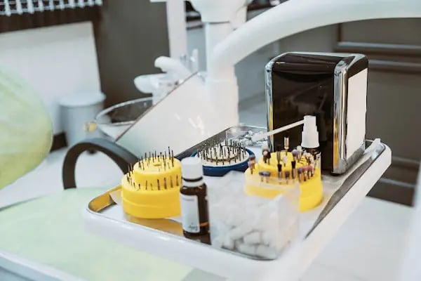Adalya Ağız ve Diş Sağlığı Polikliniği (Dental Implants, Veneers, Crowns Clinic in Antalya, Turkey) - Resim 16