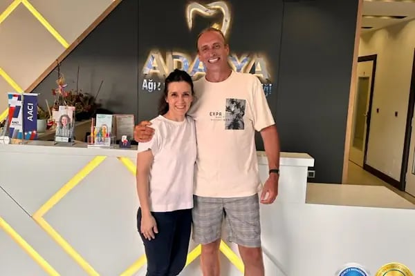 Adalya Ağız ve Diş Sağlığı Polikliniği (Dental Implants, Veneers, Crowns Clinic in Antalya, Turkey) - Resim 17