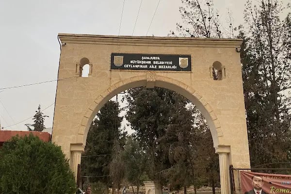 Belediye Şehir Mezarlığı - Resim 3
