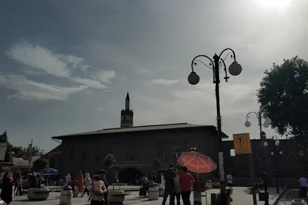 Kayapınar Belediyesi Cegerxiwn Gençlik Ve Kültür Merkez - Resim 1