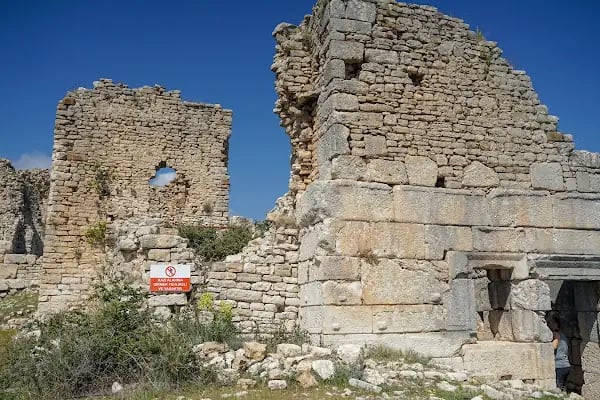 Rhodiapolis Antik Kenti - Resim 7