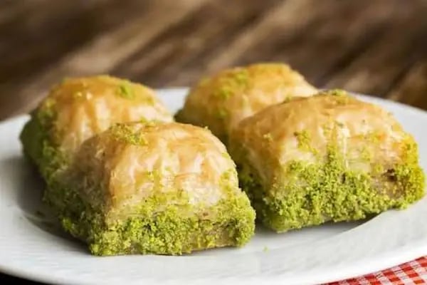 ANTEPLİOĞLU SICAK TATLI VE BAKLAVA - Resim 2