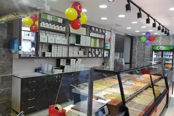 ANTEPLİOĞLU SICAK TATLI VE BAKLAVA - Resim 3
