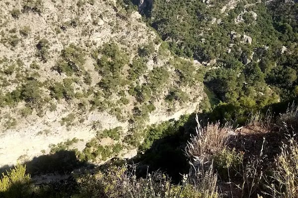 Döşemealtı Tapınak Kalıntısı - Resim 11
