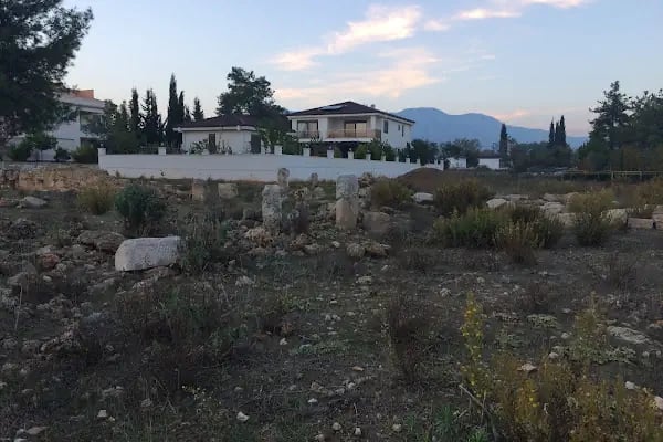 Döşemealtı Tapınak Kalıntısı - Resim 13