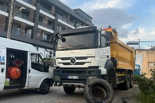 Özkarav Oto Lastik - Alanya 7/24 Yol Yardım - Oto Lastik Alanya - Resim 5