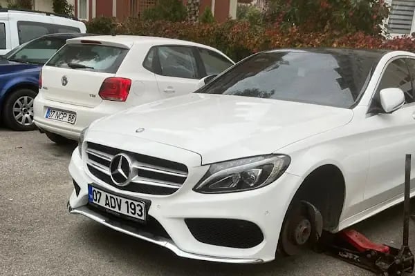 Özkarav Oto Lastik - Alanya 7/24 Yol Yardım - Oto Lastik Alanya - Resim 3