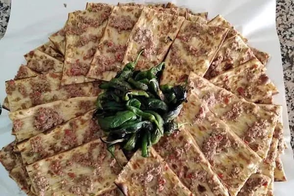 KONYA ETLİEKMEK SALONU - Resim 1