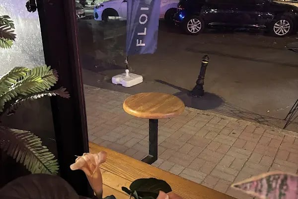 Floi Coffee - Resim 19