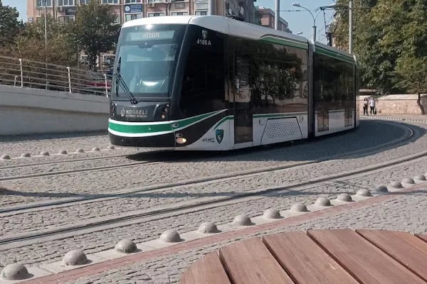 Yeni Cuma Tranvay Durağı - Resim 20
