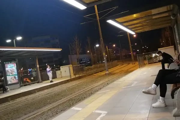 Yeni Cuma Tranvay Durağı - Resim 14