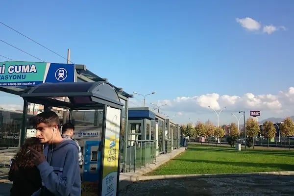 Yeni Cuma Tranvay Durağı - Resim 15