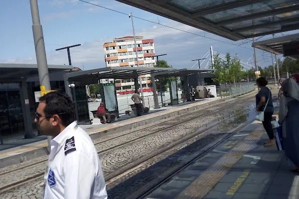 Yeni Cuma Tranvay Durağı - Resim 18