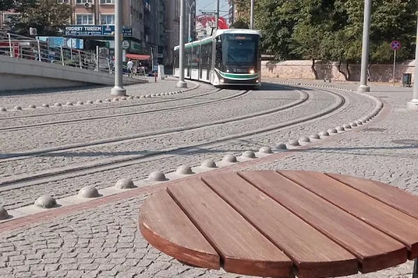 Yeni Cuma Tranvay Durağı - Resim 16