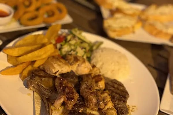Cheers Restaurant - Resim 5