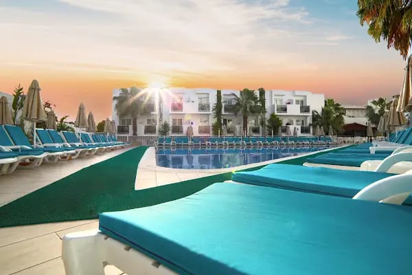 Club Shark Hotel - Resim 13