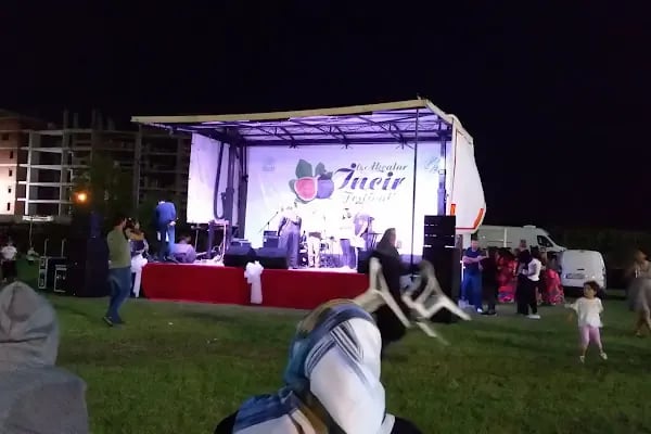 Akçalar Futbol Stadyumu - Resim 4