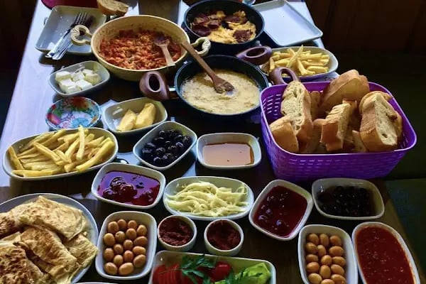 Çınaraltı Künefe & Kahvaltı Başiskele - Resim 15