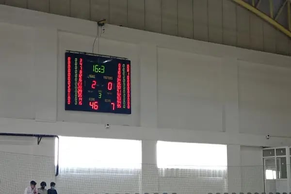 Serdar Yereli Spor Salonu - Resim 12