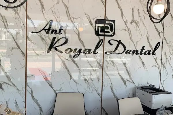Özel Royal Dental Ağız ve Diş Sağlığı Merkezi - Resim 2