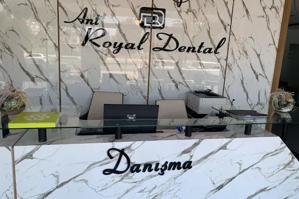 Özel Royal Dental Ağız ve Diş Sağlığı Merkezi - Resim 1