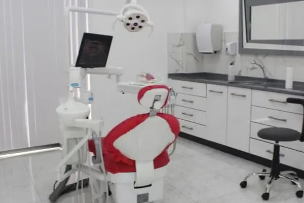 Yeşilyurt Dental - Bozyaka Şubesi | Diş doktoru bozyaka, İmplant İzmir, Zirkonyum İzmir - Resim 8