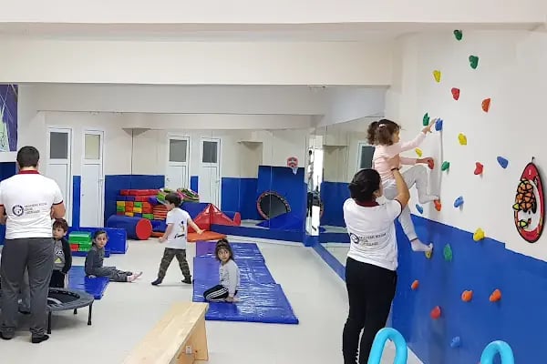 ABS Spor Akademi Jimnastik-Karate - Resim 2