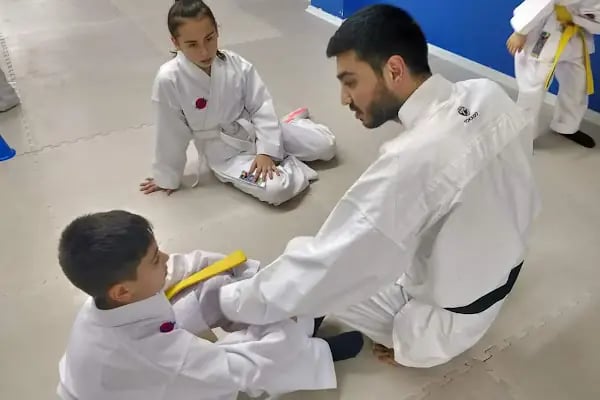 ABS Spor Akademi Jimnastik-Karate - Resim 7