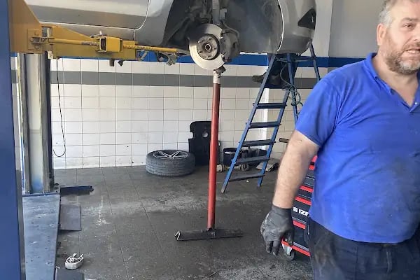 Arslan Otomotiv Özel Ford Servisi - Resim 3