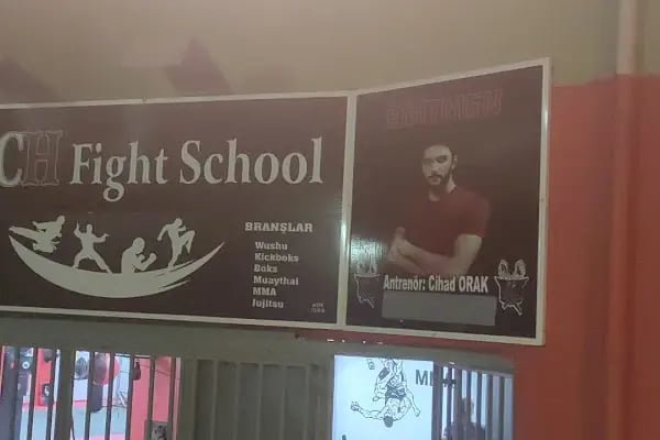 CH Fight School - Resim 7