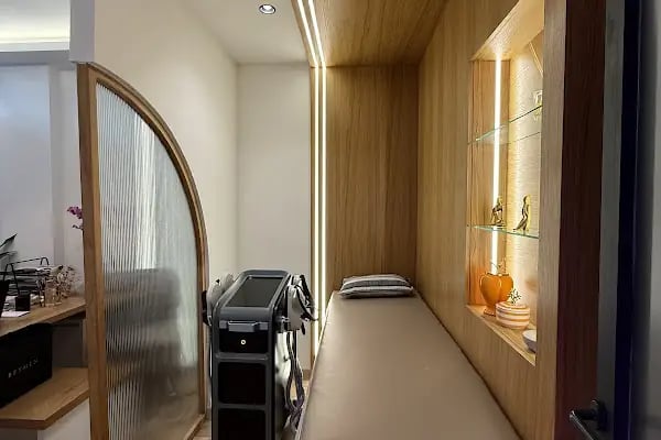 Self Wellness | Pilates & Training Studio | Reformer | Zumba | Yoga | Personal Trainer - Resim 7