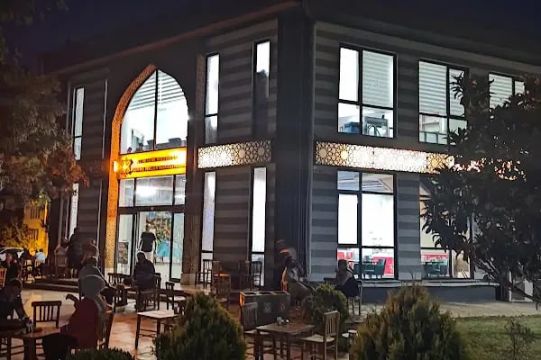 Balıkesir Millet Kıraathanesi - Resim 12