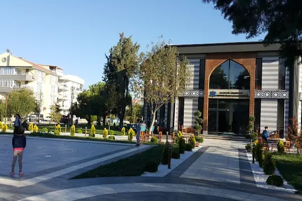Balıkesir Millet Kıraathanesi - Resim 16