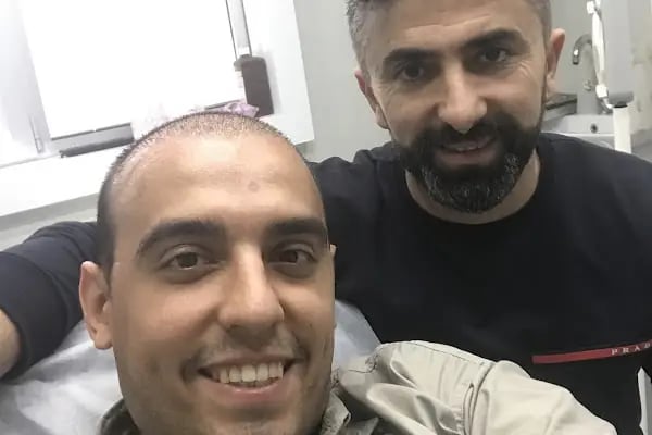 Avicenna Hastanesi Saç Ekim Merkezi - Resim 12
