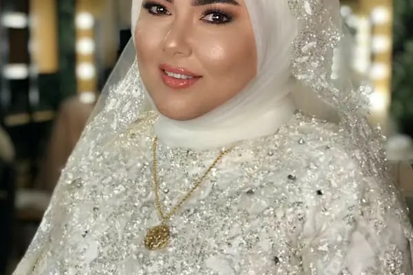 Kübra Eser MAKEUP STUDİO ve GUZELLİK SALONU - Resim 7