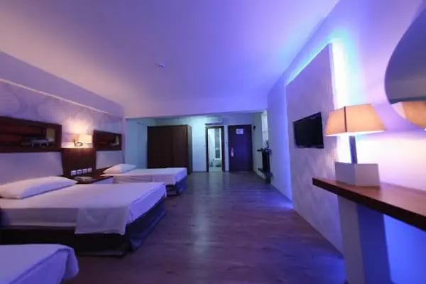The Royal's Hotel - Resim 2