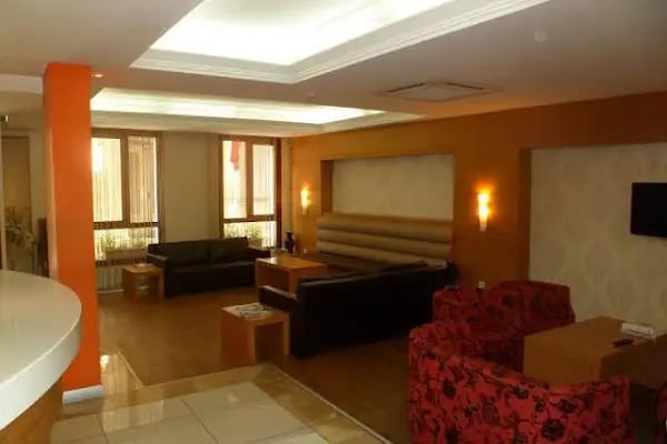 The Royal's Hotel - Resim 5